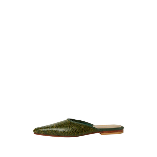 Shop Sarah Stewart Mabrey pointed-toe mule in olive green crocodile-printed leather with a flat heel